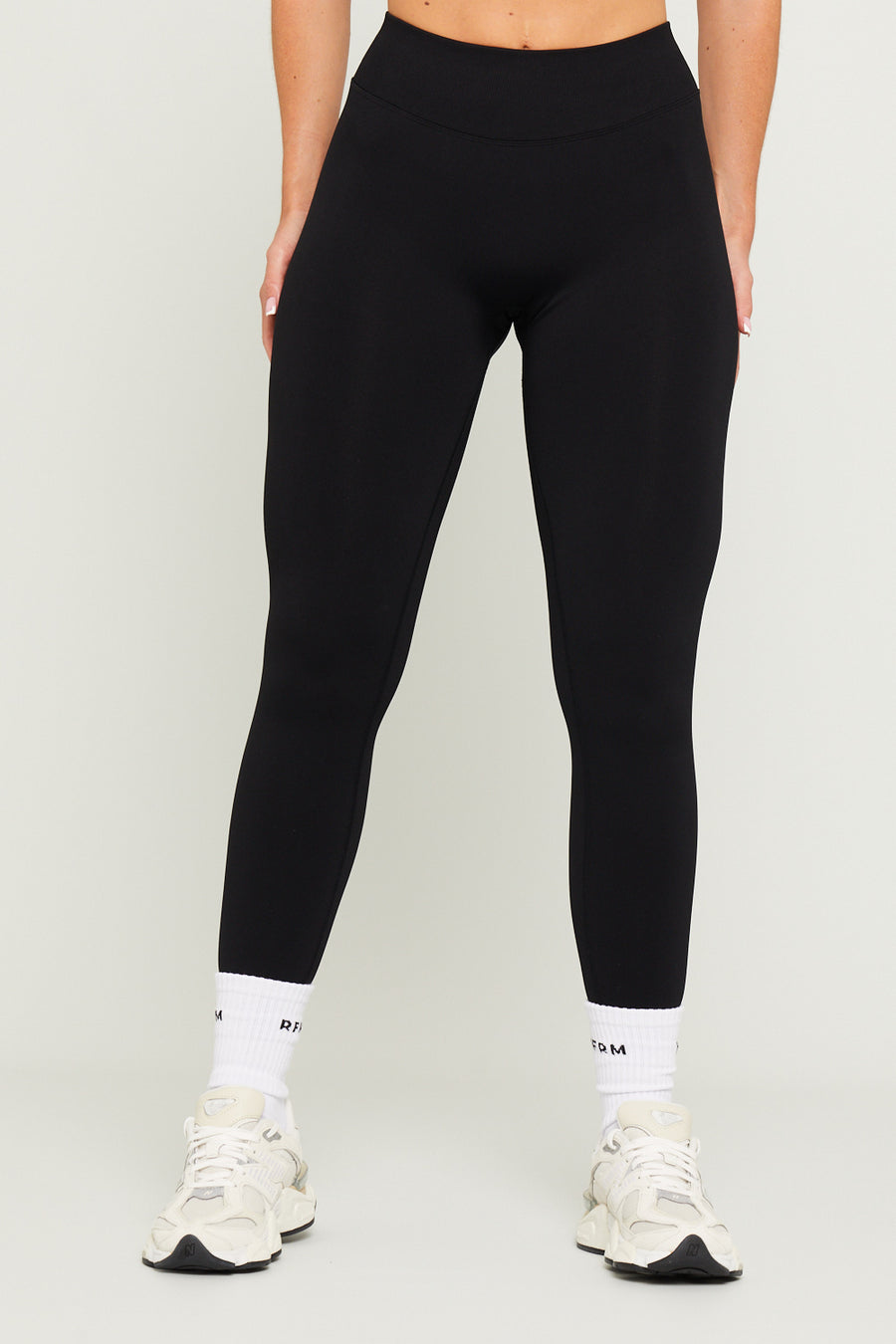 SCLPT™ Seamless Sculpting Leggings - Onyx Black