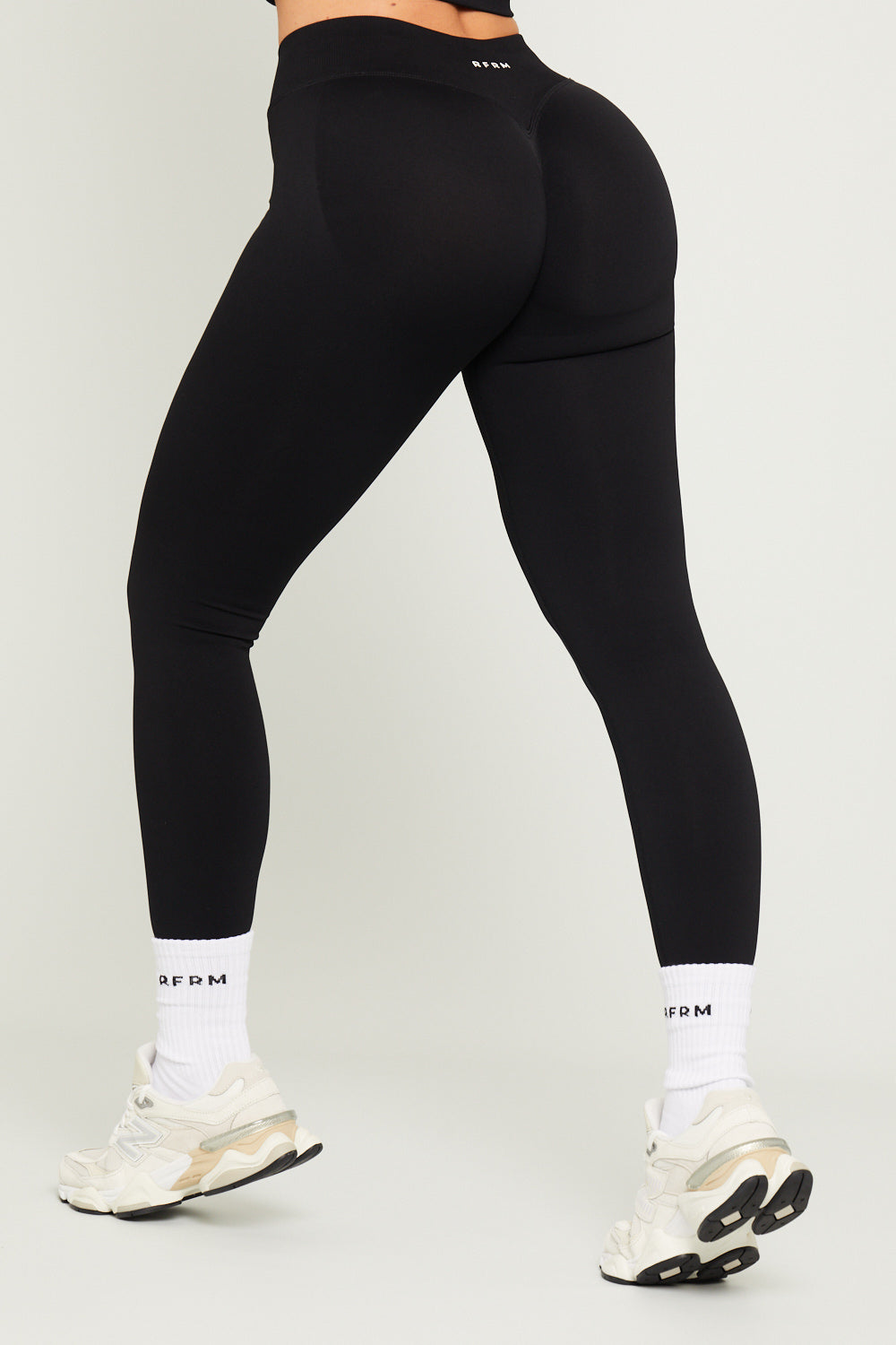 SCLPT™ Seamless Sculpting Leggings - Onyx Black